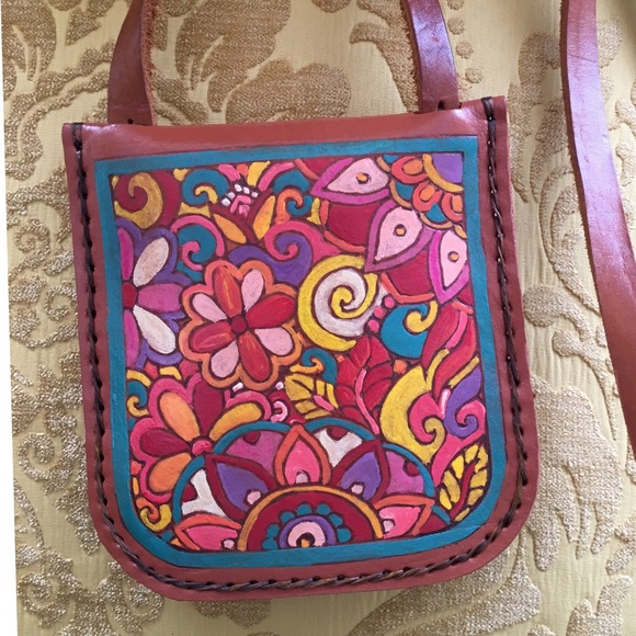 Cross body hidden pouch purse - Picture 7 of 8